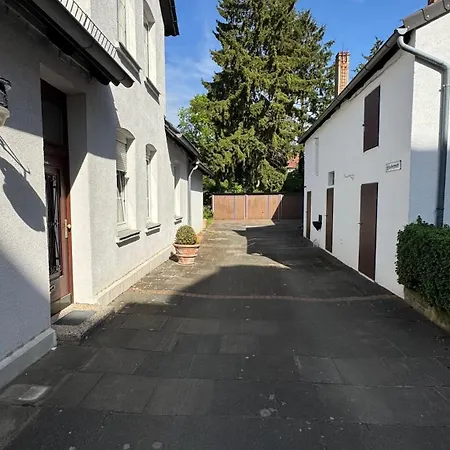 Geraeumiges Haus Mit 9 Betten Konukevi Hannover